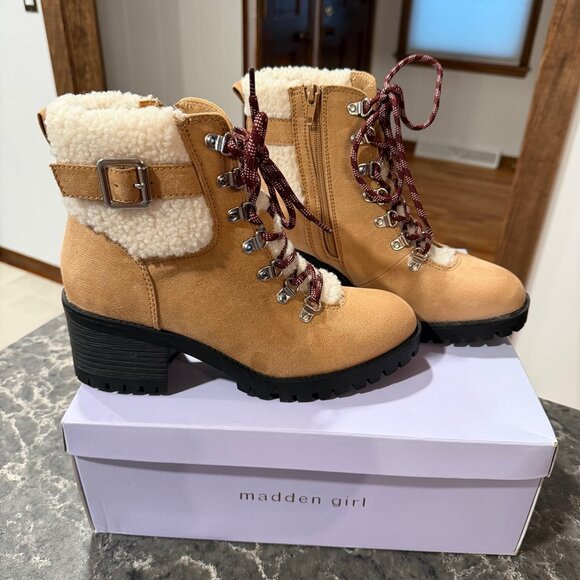 NEW Madden Girl Hayess Faux-Fur Hiker Booties - Picture 1 of 10